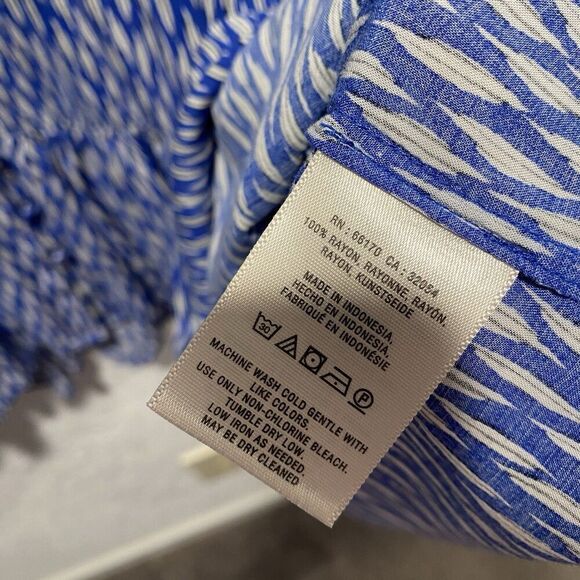 Maeve Anthropologie Lila Tunic Top Women’s XS Blue Tiered Pockets 3/4 Sleeve - Picture 7 of 9